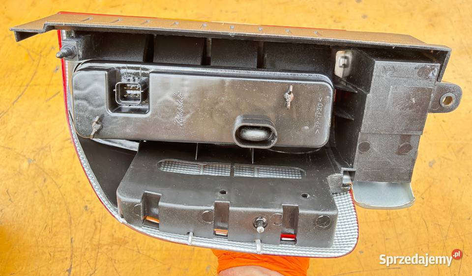 OPEL FRONTERA B 2003 LAMPA LEWY TYŁ KOMPLETNA prawe mazowieckie Radom