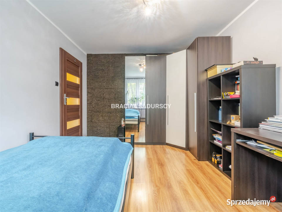 Mieszkanie 575m2 3 pokojowe Kraków Teligi Rok budowy 1975