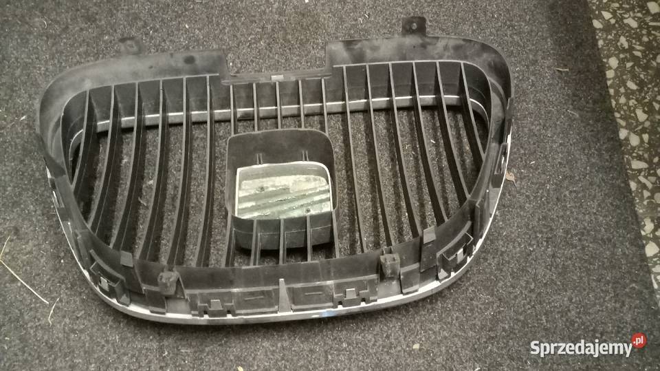 Atrapa grill Seat Altea Toledo 2004 znaczek małopolskie Nowy Sącz