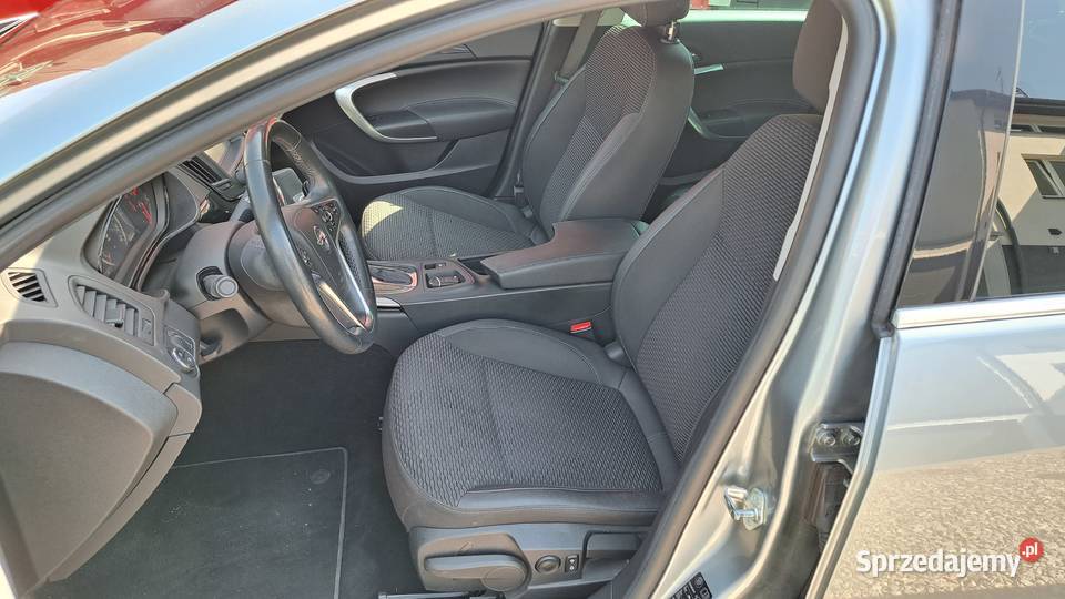 Opel Insignia SPORTS TOURER bogate wyposażenie Insignia Radomsko