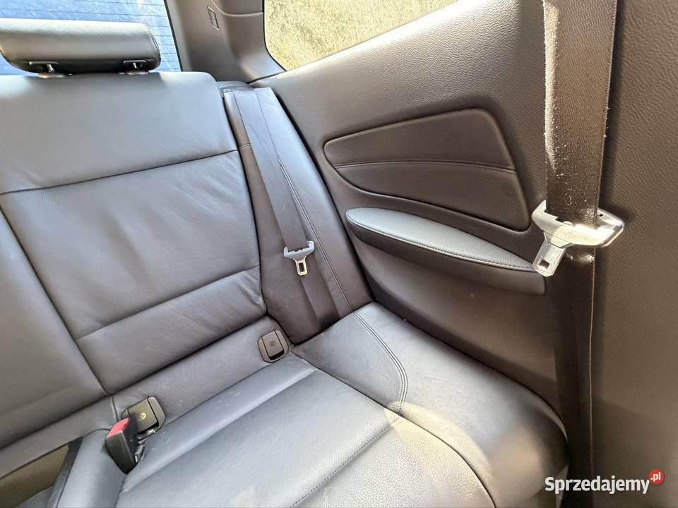 Kanapa boczki tył BMW E82E81 osobowe Płock sprzedam