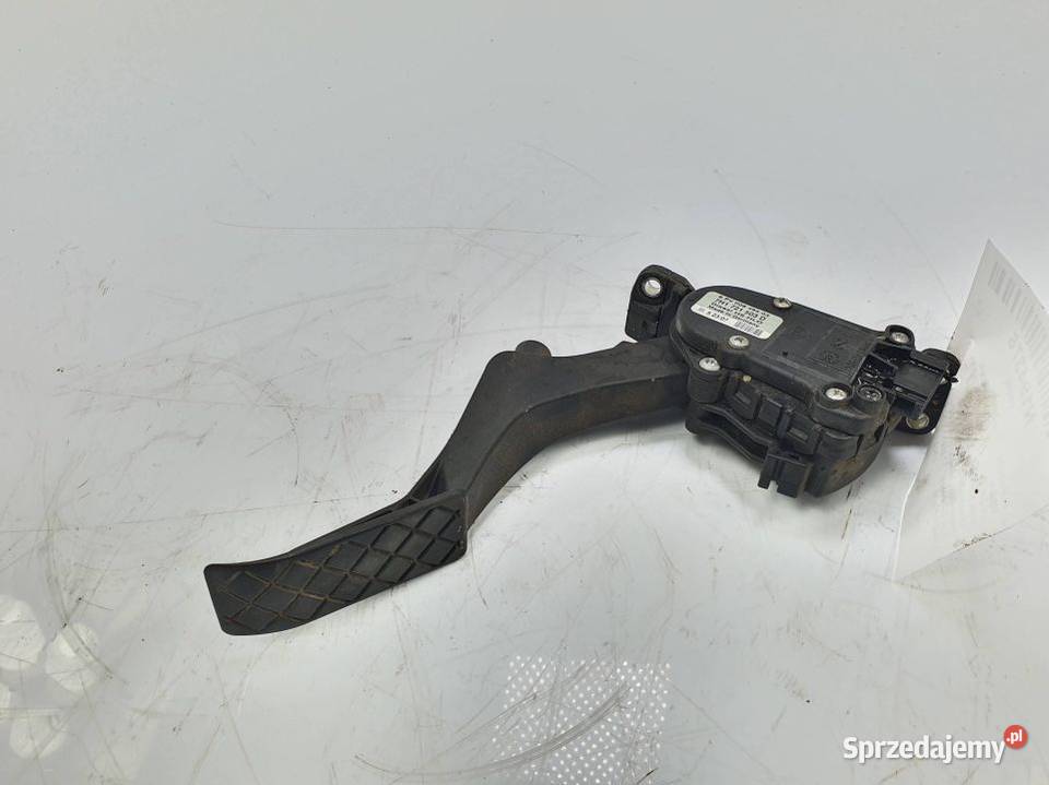 PEDAŁ VOLKSWAGEN TRANSPORTER T5 7H1721503D Pozostałe Lipno sprzedam