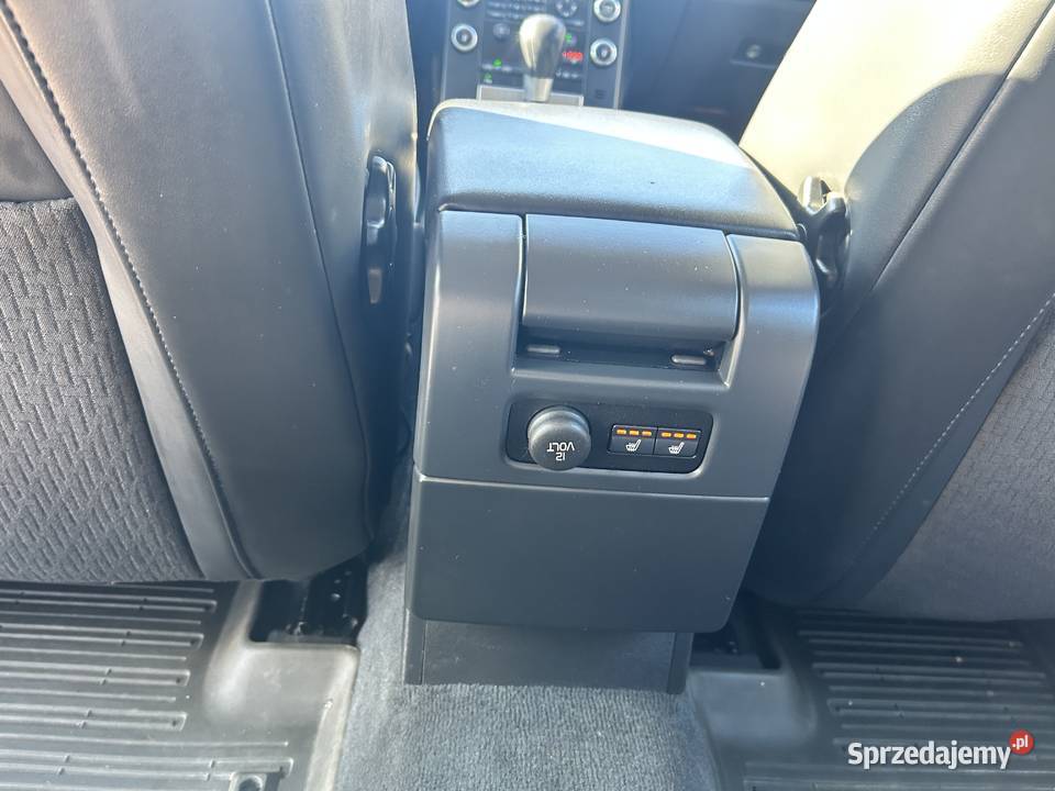 Volvo V70 20 benzyna MOMENTUM model 2009 Kielce