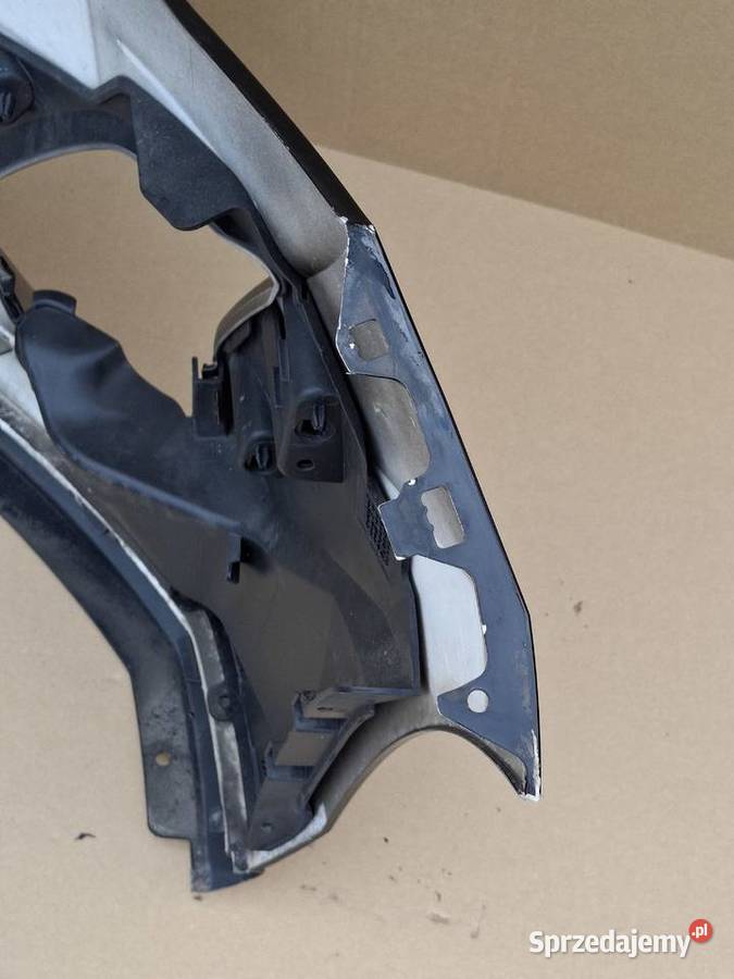 FORD FOCUS MK4 ZDERZAK PRZÓD PRZEDNI KRATKA Bieleń