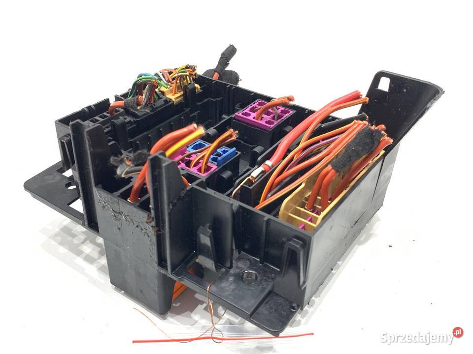 SKRZYNKA BEZPIECZNIKÓW PORSCHE PANAMERA sprzedam