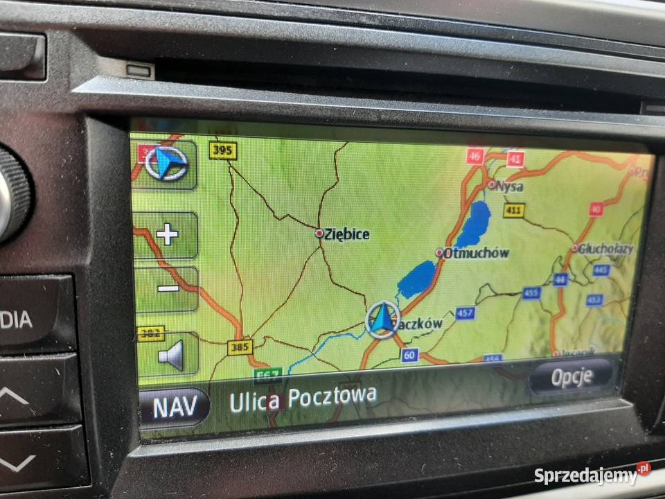 Toyota Auris II 18 2 hybrid kombi wersja presige Auris Paczków
