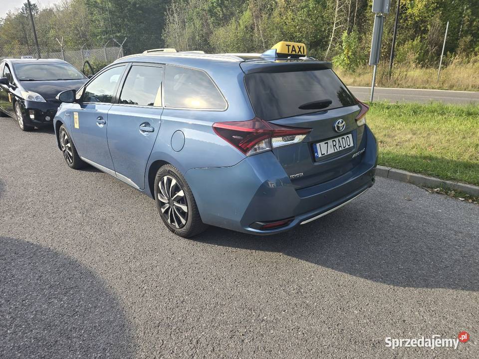 Sprzedam Toyota auris kombi Hybryda hybryda Lublin