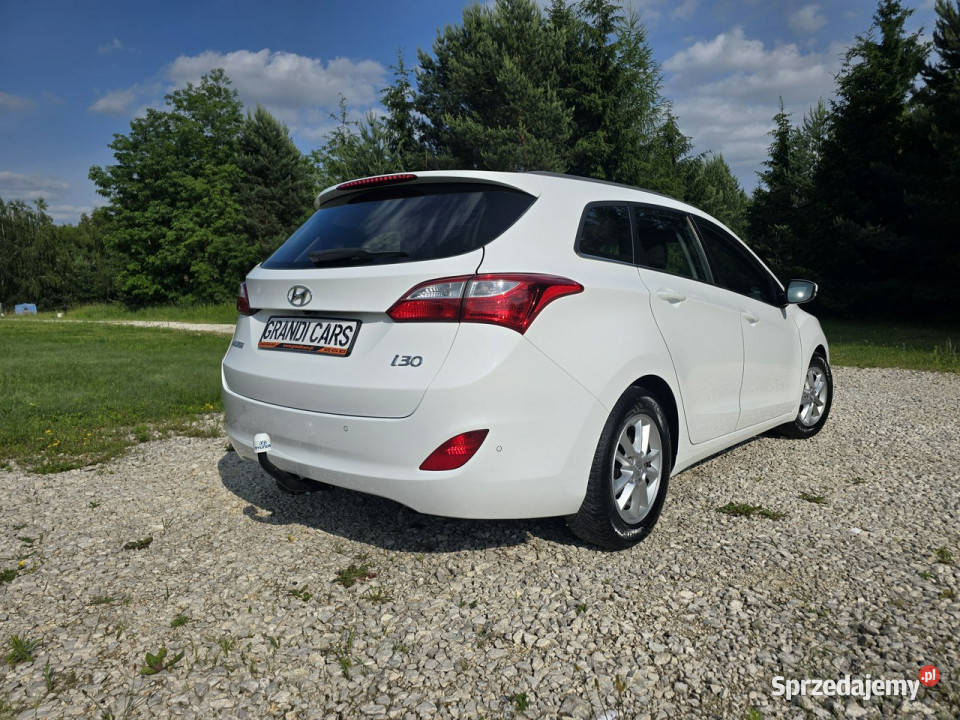 Hyundai i30 16 CRDi 136 Duża Navi Climatronic