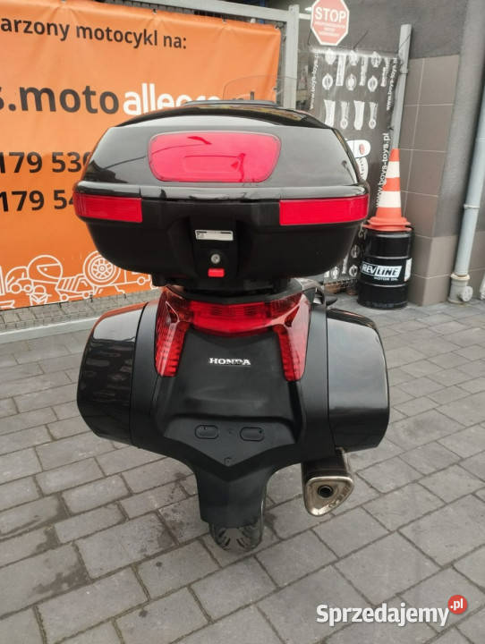 Honda NTV Honda NTV 700 Motoryzacja