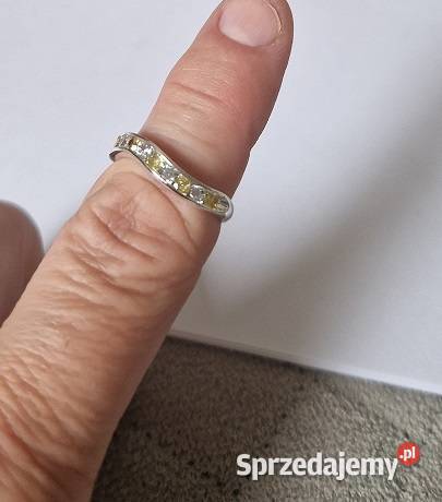 Srebrny pierścionek r 15 cyrkonie białożółte pr Kraków