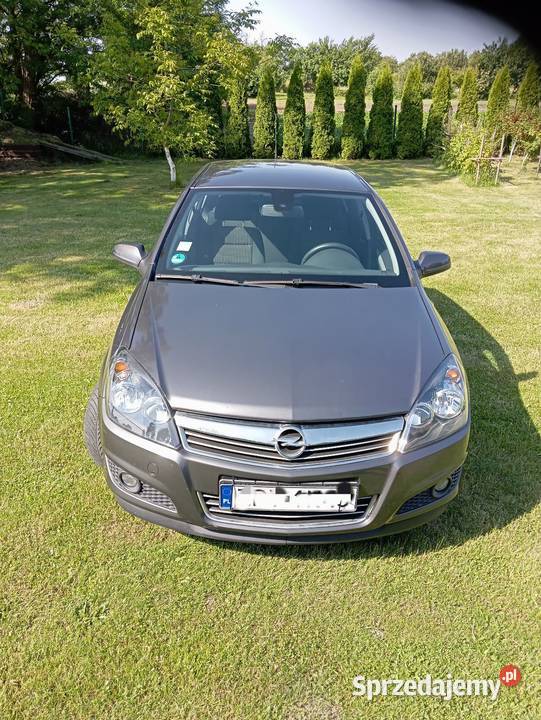 Opel Astra 18 140 Sport bezwypadkowy książka sprzedam