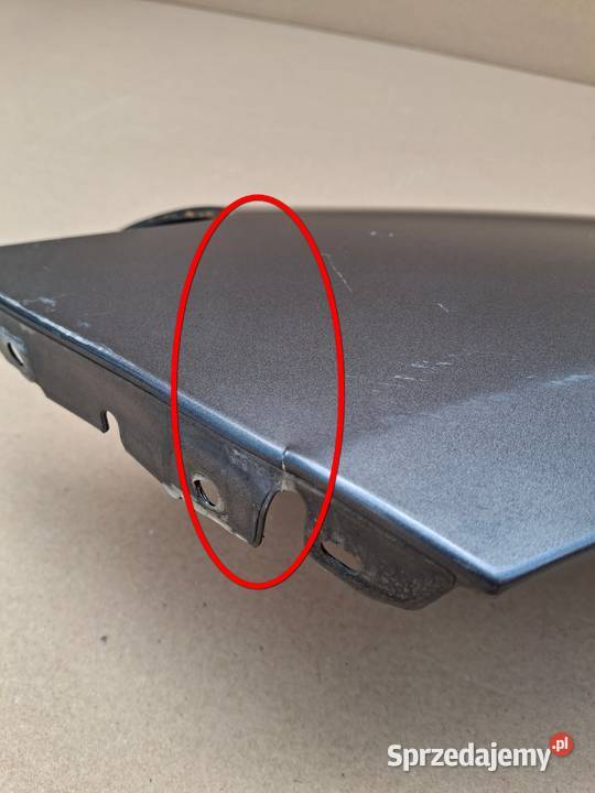 MERCEDES BKLASA W246 BŁOTNIK LEWY PRZÓD Bieleń