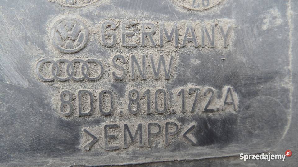 AUDI A4 S4 B5 99r nadkole prawe tył 8D0810172A