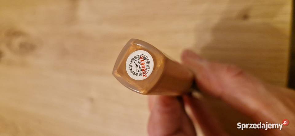 Cień do powiek w plynie Avon brzoskwiniowy Peach Avon Kraków