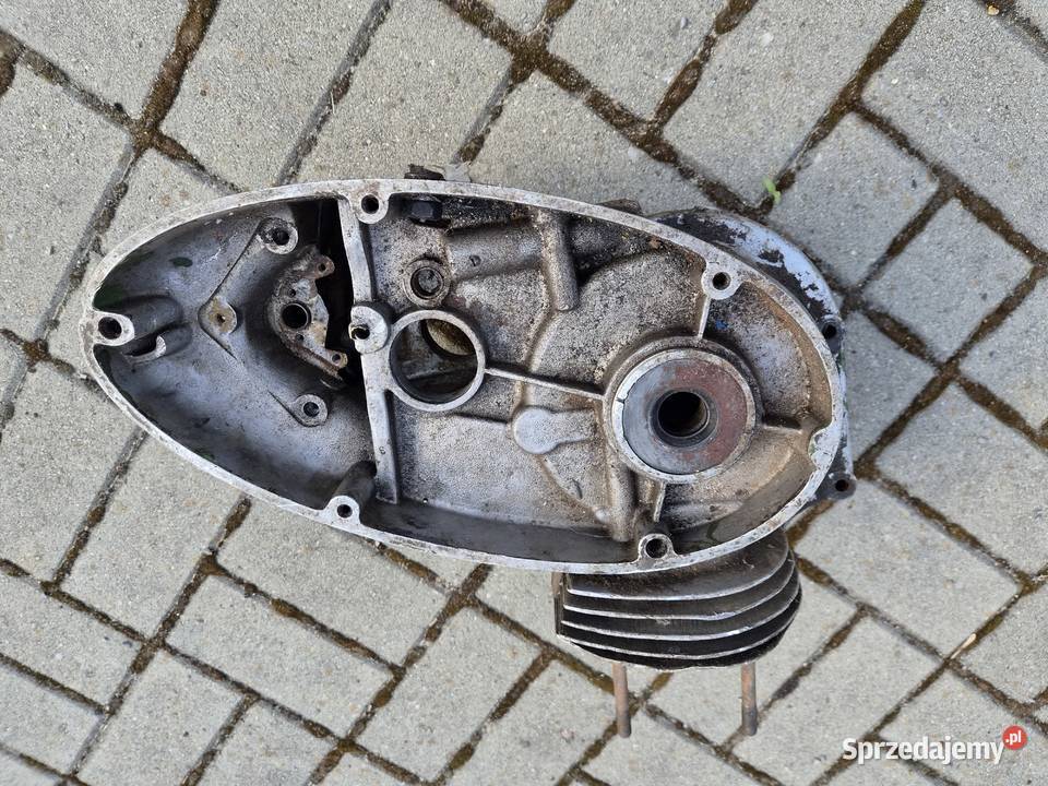Kartery silnika Jawa 350 typ 364 połówki Janów Lubelski