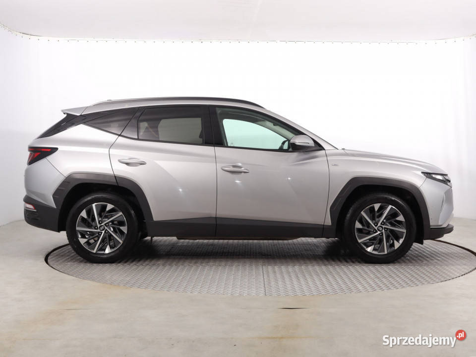 Hyundai Tucson 16 TGDI 48V MHEV srebrny Katowice