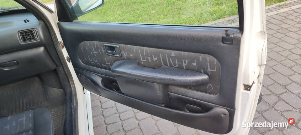 Peugeot 106 fanów osób lubiących atrakcje z Ostrowiec Świętokrzyski