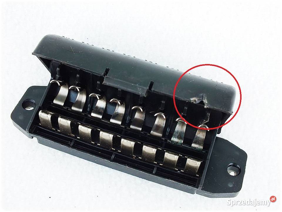 Skrzynka bezpieczników Fiat 126p na 8 Żary sprzedam
