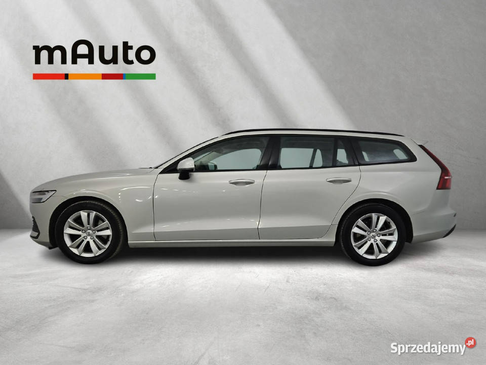 Volvo V60 B4 D Momentum aut Z Polskiego Salonu centralny zamek Warszawa
