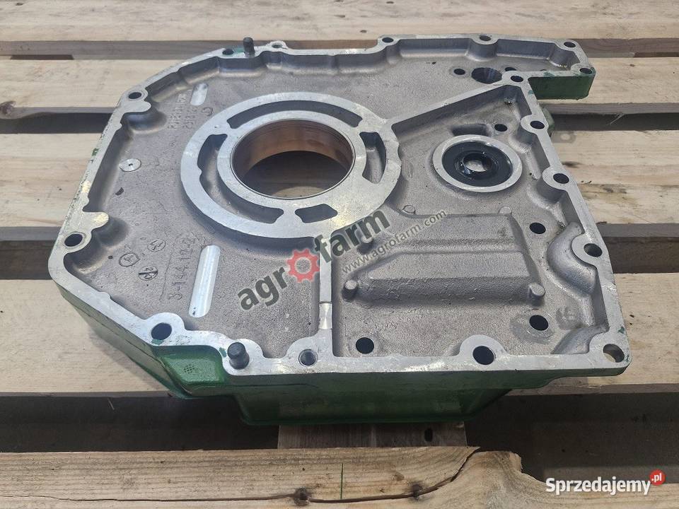 Obudowa skrzyni biegów John Deere 6155M Byków