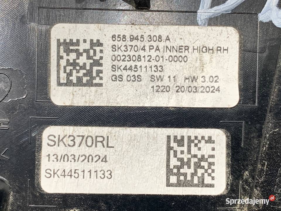 LAMPA TYŁ PRAWA WEWNĘTRZNA SKODA KAMIQ