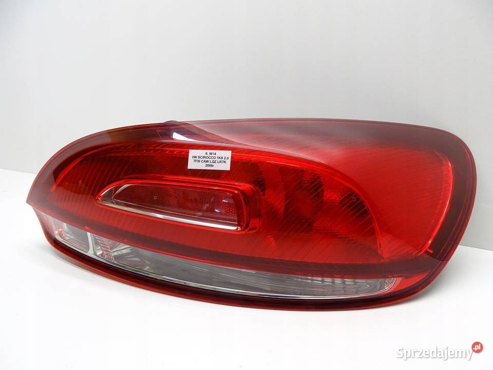 LAMPA PRAWY TYŁ PRAWA TYLNA W BŁOTNIK 1K8945096G sprzedam
