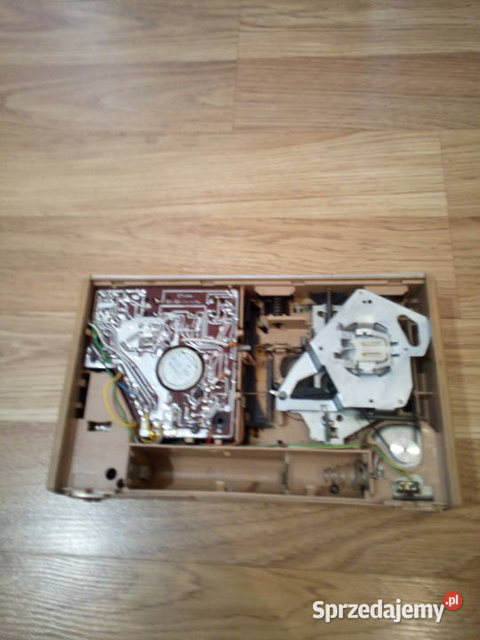 Magnetofon MK 232 P z czasów PRL jasna obudowa Audio Dobieszowice