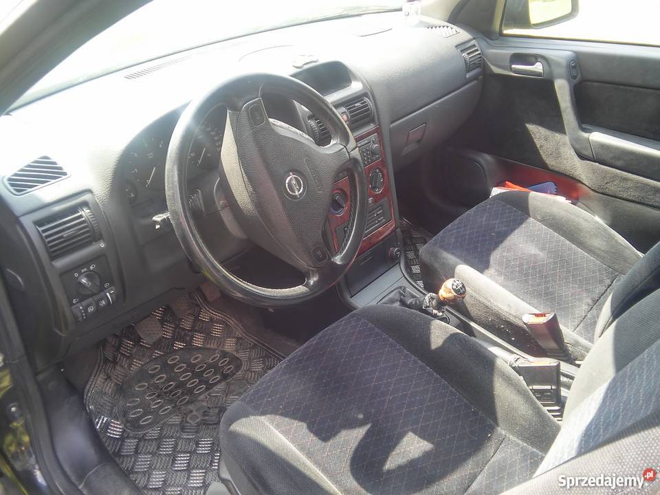 Sprzedam opel astra II 2001 Rok produkcji 2001 Czarna sprzedam