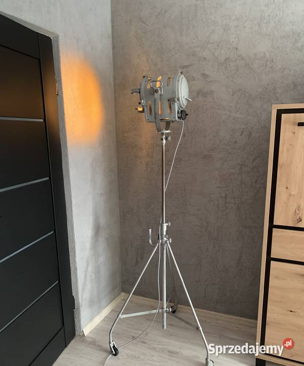 Lampa filmowo teatralna PRL Vintage loft 1963r Lampki biurkowe Poznań