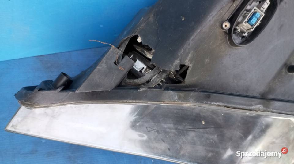 LAMPA PRAWY PRZÓD EUROPA XENON BMW 5 E60 E61 osobowe Nowy Tomyśl
