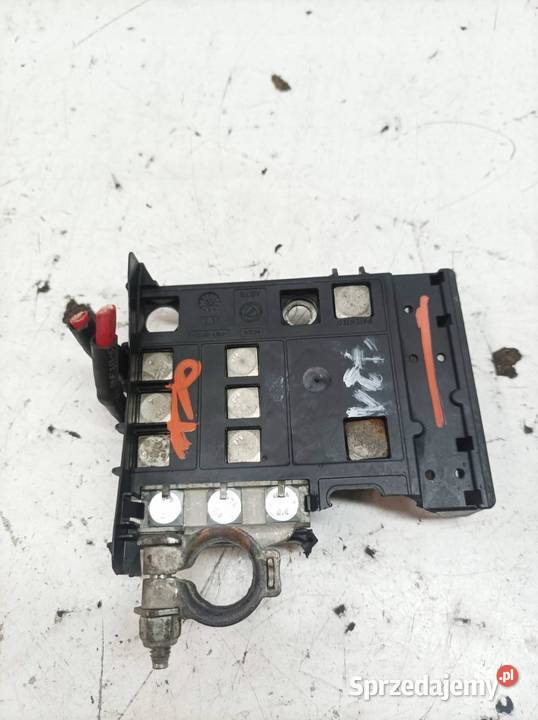SKRZYNKA BEZPIECZNIKÓW AKUMULATORA A878 Fiat osobowe sprzedam