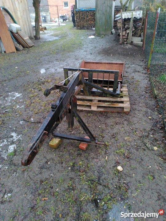 Ładowacz na tyl ciagnika Wielgomłyny