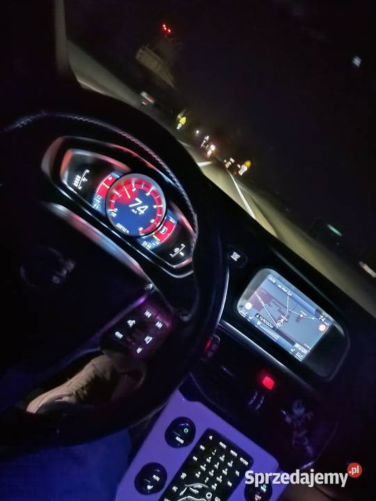 Sprzedam Volvo V40 D3 5 cylindrowy światła LED Skierniewice sprzedam