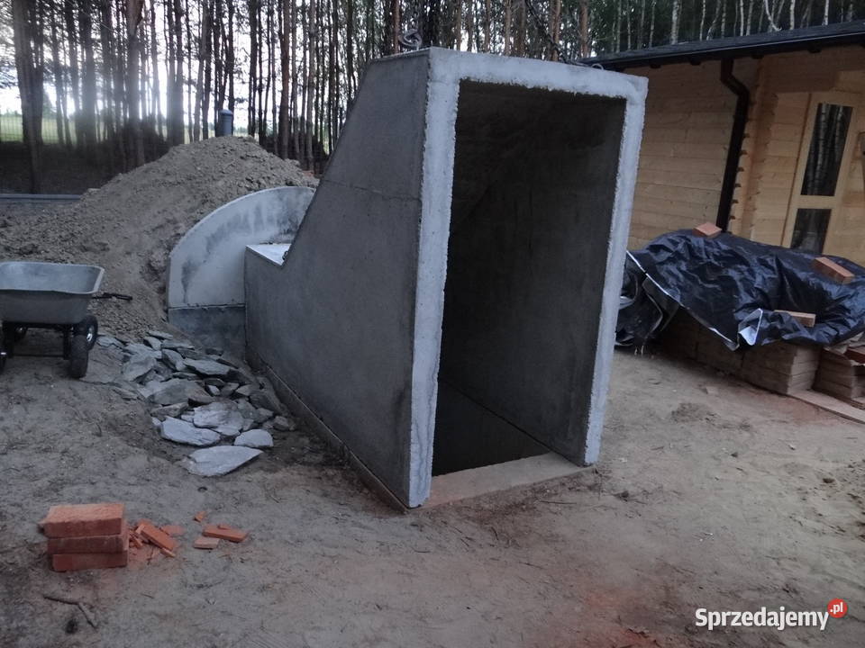 Schody betonowe piwnica piwniczka ziemianka Wierzbica