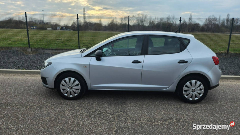 Seat Ibiza 14MPI 2009 5 Drzwi KLIMA Stan Ładna nieuszkodzony Pabianice sprzedam