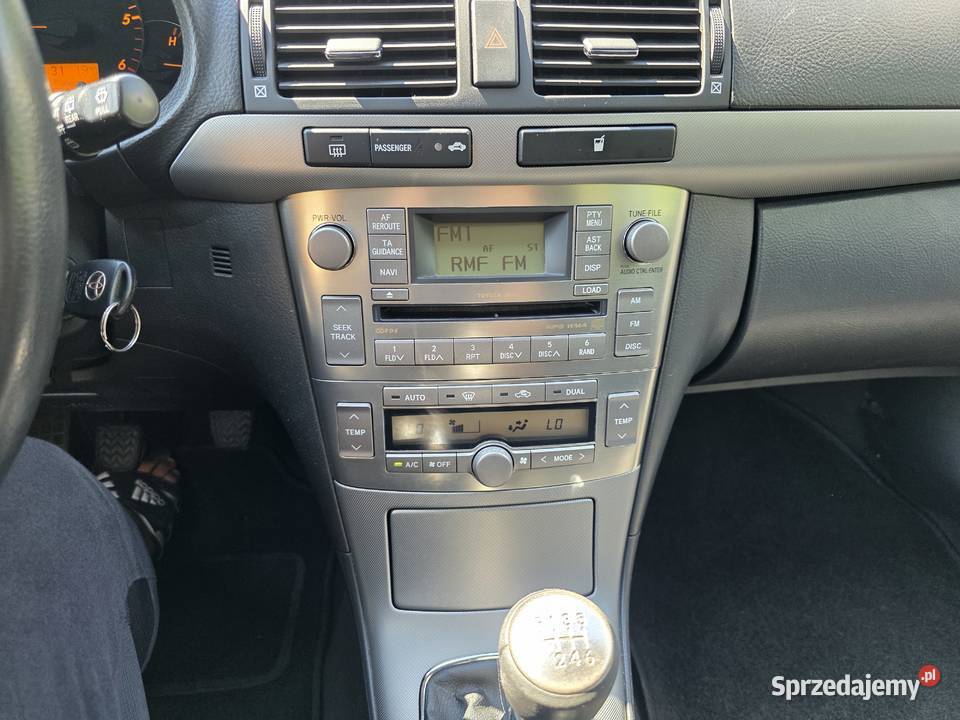 Toyota Avensis 22 DCAT Premium manualna Zawiercie