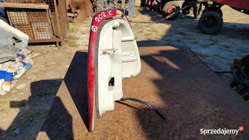 Lampa tylna lewa Mercedes C klasa W202 Łagów