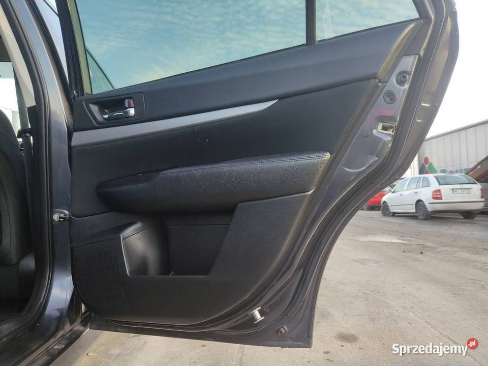 DRZWI PRAWE TYŁ SUBARU OUTBACK F3T Lipno