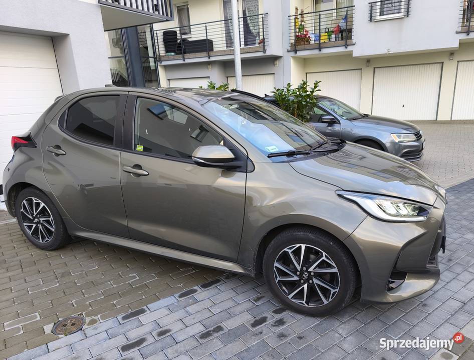 Toyota Yaris IV 15 automat pierwszy właściciel Rok produkcji 2021 Rumia