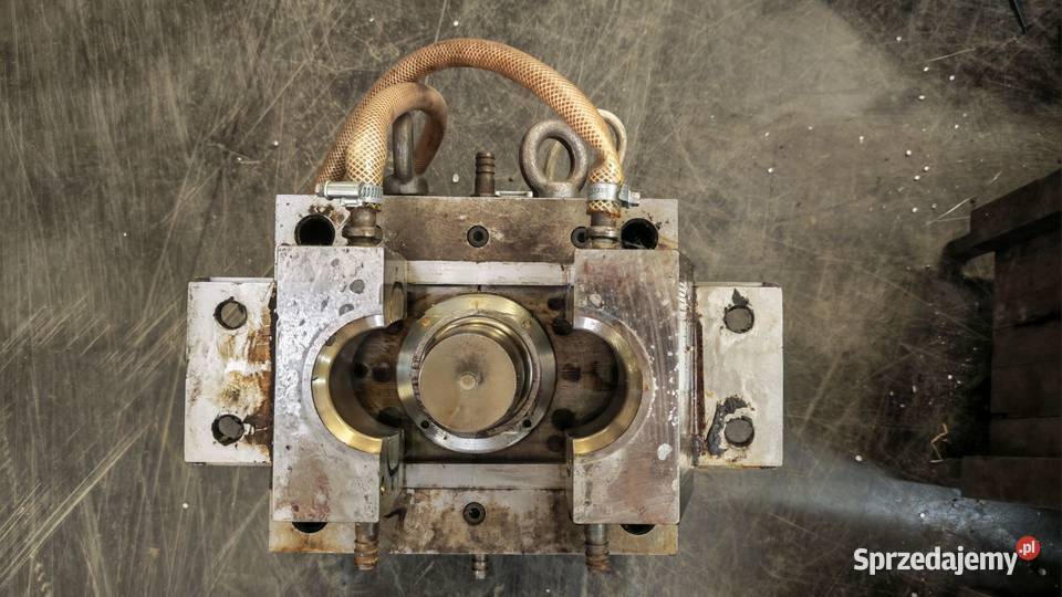 Forma wtryskowa na kubek dziecka i sitko na kran Gdańsk sprzedam