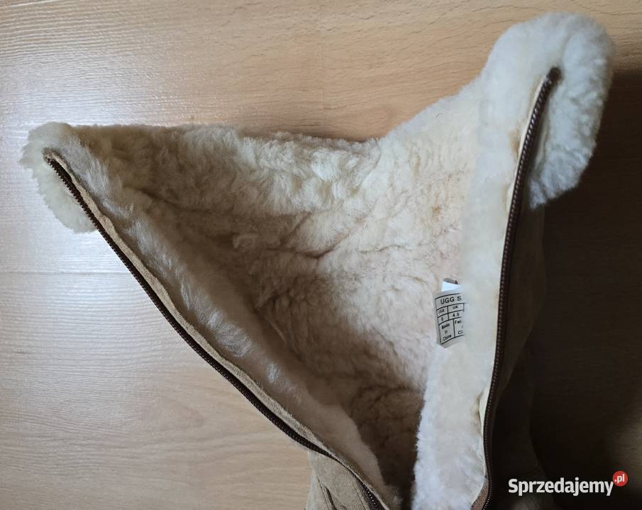 Eleganckie damskie kozaki zimowe UGG W Plumdale pomorskie