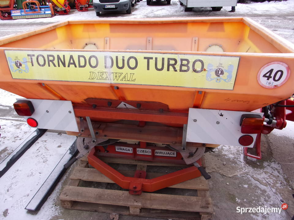 Rozsiewacz nawozu dwutarczowy Tornado Duo Turbo Opoczno