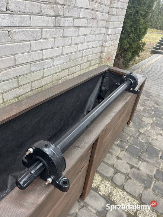 Wał 1 L1090mmdwie końcówki na 6frez Rozrzutnik Rozrzutniki obornika