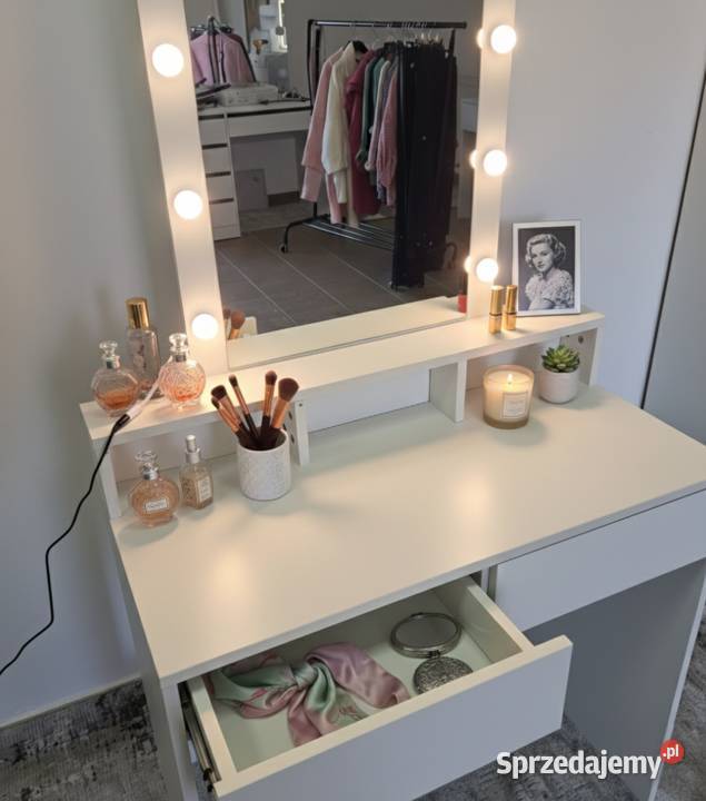 Toaletka kosmetyczna nowa Hollywood Limanowa