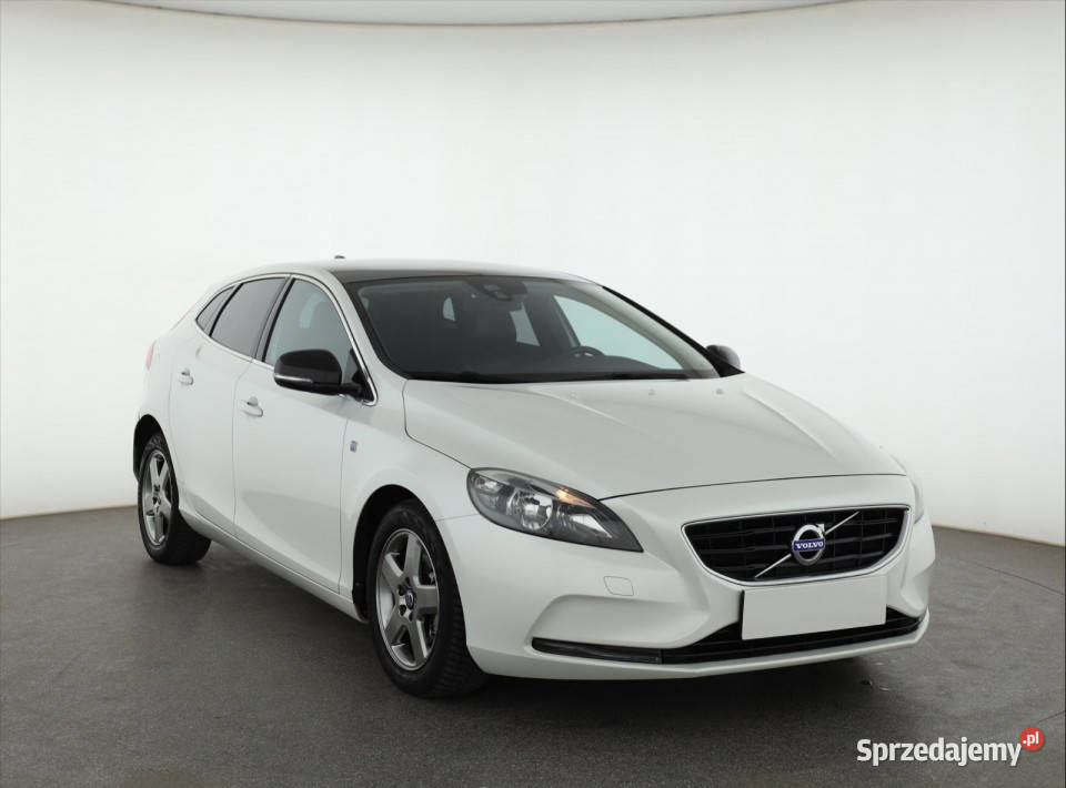 Volvo V40 16 D2 czujnik parkowania