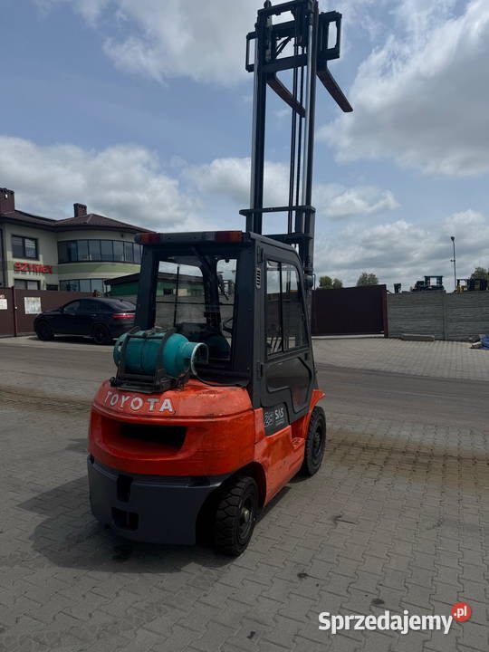 wózek widłowy TOYOTA 7FGF25 LPG 25T 40m kabina Działoszyn