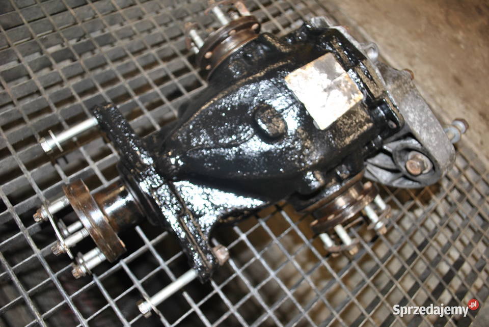 Most tylny BMW E60 E61 520d 523i 525i 525xi 528i Poręba