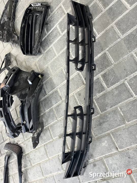BMW F40 kratka dolna zderzaka łódzkie Andrespol sprzedam