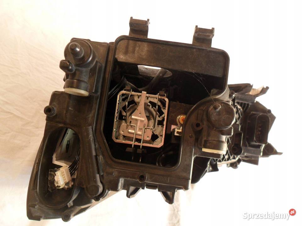 REFLEKTOR PRZÓD STRONA PRAWA AUDI A1 8XA941006 Nowy Tomyśl