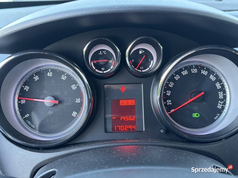 Opel Meriva stan idealny niski przebieg alufelgi nieuszkodzony Kielce